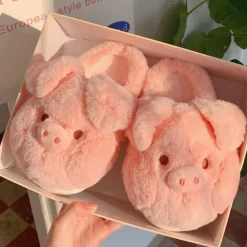 Kawaii Therapy Slippers<Kawaii Fuzzy Pig Comfy Winter Slippers – Limited Edition