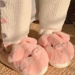 Kawaii Therapy Slippers<Kawaii Fuzzy Pig Comfy Winter Slippers – Limited Edition