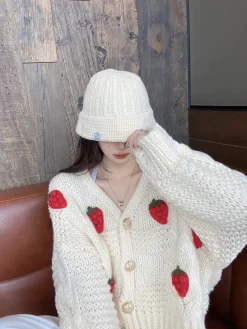 Kawaii Therapy Clothing<Kawaii Harajuku Style Strawberry Cardigan Sweater – Special Edition