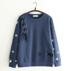 Kawaii Therapy Clothing<Kawaii Japanese Cat Embroidered Sweatshirt – Limited Edition