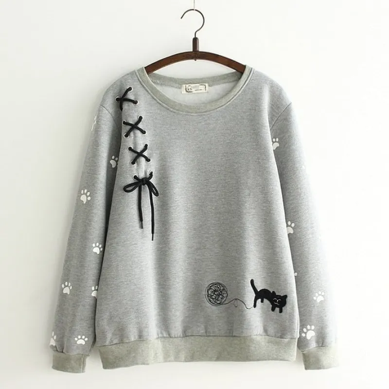 Kawaii Therapy Clothing<Kawaii Japanese Cat Embroidered Sweatshirt – Limited Edition